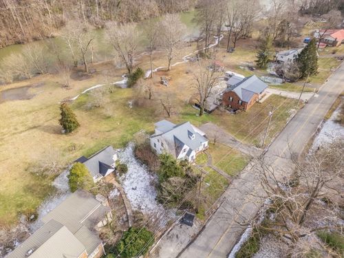 208 Westwood Dr, Mc Minnville, TN, 37110-2432 | Card Image