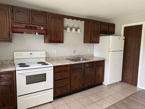 1-207 Highland Ave, Marlboro, NY, 12542-6035 | Card Image