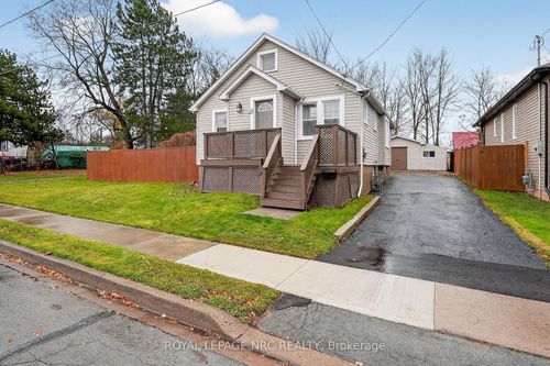 25 Almond St, Welland, ON, L3B3P6 | Card Image