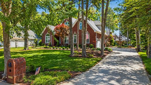 2230 Northwoods Dr, Murfreesboro, TN, 37130-1105 | Card Image