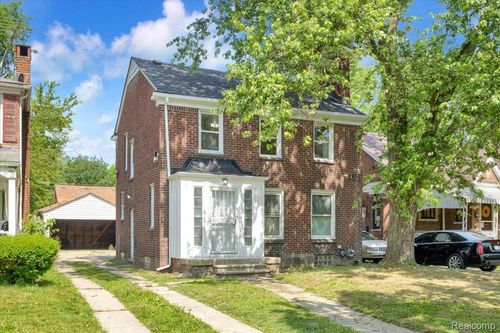 11521 Whitehill St, Detroit, MI, 48224-1654 | Card Image