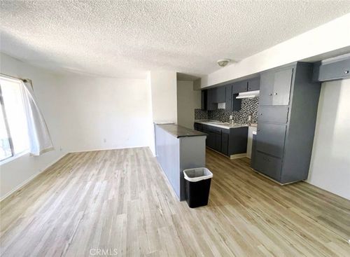 4240 S Figueroa St, Los Angeles, CA, 90037-2659 | Card Image