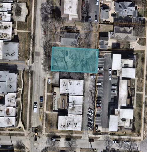 3629 Warwick Blvd, Kansas City, MO, 64111-1403 | Card Image