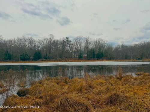 1374 Spruce Dr, Cresco, PA, 18326-8038 | Card Image