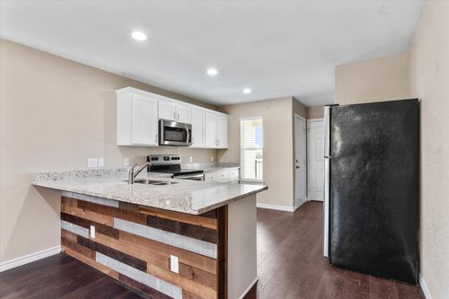 apt-a-1406 Courtney Pl, Cleburne, TX, 76033-7937 | Card Image