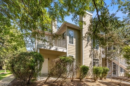 56 Wescott Rd, Bedminster, NJ, 07921-2005 | Card Image