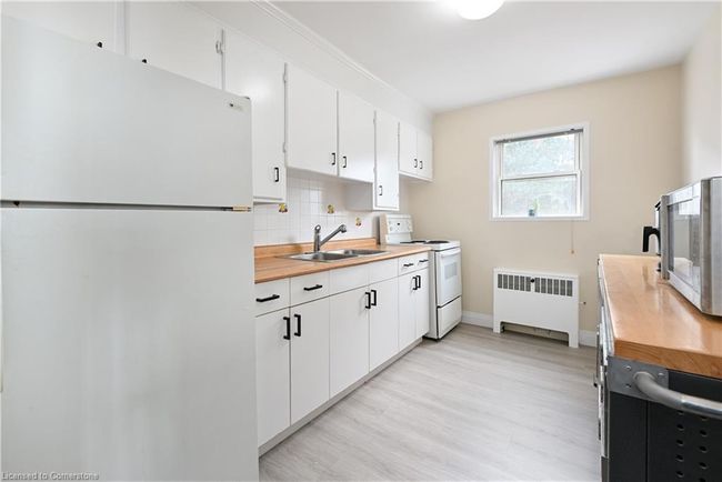 11 - 2418 New St, House attached with 2 bedrooms, 1 bathrooms and 1 parking in Burlington ON | Image 14