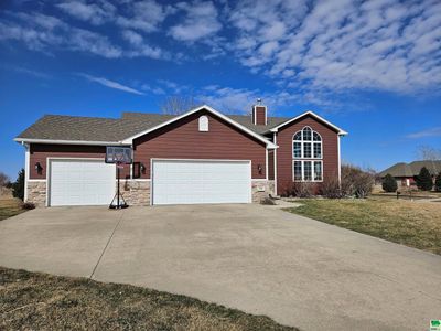 301 Fieldstone Crt, House other with 4 bedrooms, 2 bathrooms and null parking in Jefferson SD | Image 2