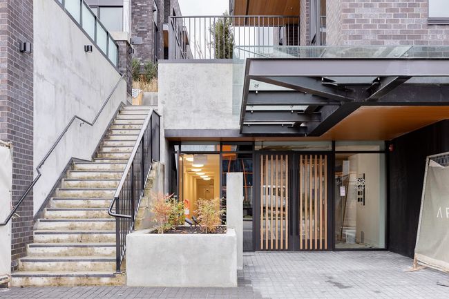 View of exterior entry | Image 34