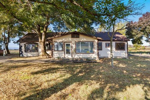 2545 Meridian Rd, Eagle Point, OR, 97524-6533 | Card Image