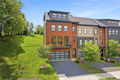 210 Kousa Ln, Venetia, PA, 15367-1713 | Card Image