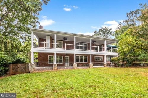 45545 Lakeside Dr, Sterling, VA, 20165-2524 | Card Image