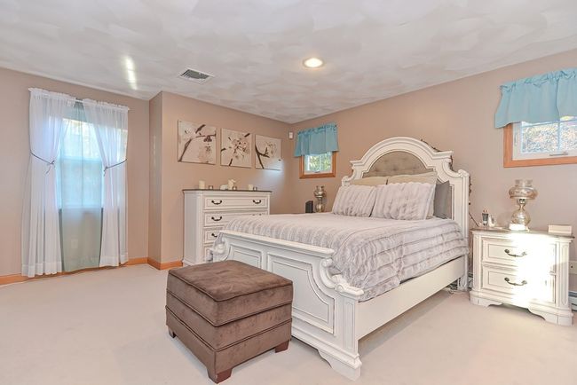 4 Highland Ridge Rd, House other with 4 bedrooms, 2 bathrooms and 8 parking in Assonet MA | Image 15