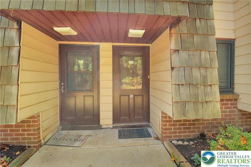 l-1037 Village Round, Allentown, PA, 18106-9781 | Card Image