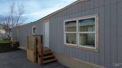 308 W Avenue G, Wendell, ID, 83355-5215 | Card Image