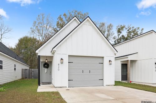 820 S Audubon Place Ave, Gonzales, LA, 70737-4380 | Card Image