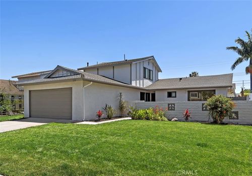 9404 El Blanco Ave, Fountain Valley, CA, 92708-4521 | Card Image