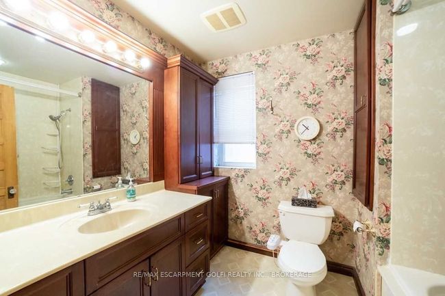222 Hess St S, House other with 4 bedrooms, 2 bathrooms and 3 parking in Hamilton ON | Image 25