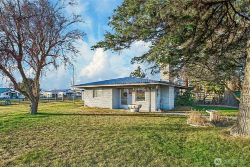 2775 4th St Se, East Wenatchee, WA, 98802-9209 | Card Image