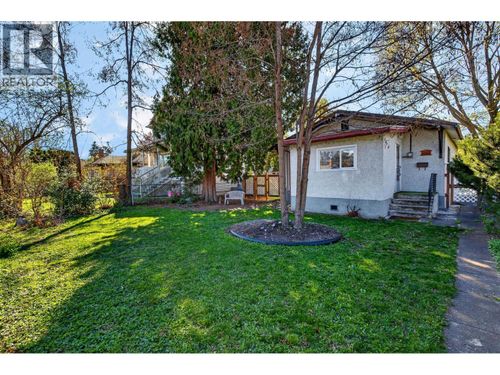 797 Dehart Ave, Kelowna, BC, V1Y6A2 | Card Image