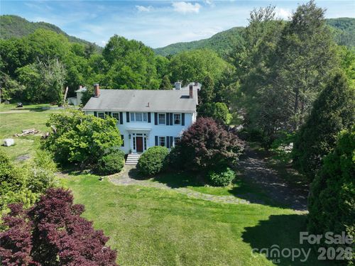 29 Walnut St, Hot Springs, NC, 28743-5504 | Card Image