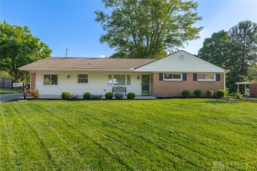 152 Blackstone Dr, Centerville, OH, 45459-4304 | Card Image