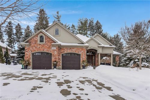 443 Malabar Dr, Waterloo, ON, N2K2P7 | Card Image