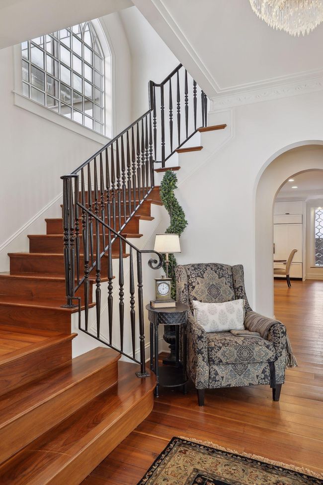 2667 E Lake Of The Isles Pkwy, House other with 4 bedrooms, 4 bathrooms and null parking in Minneapolis MN | Image 41