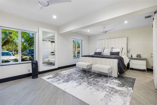 517 S Riverside Dr, Pompano Beach, FL, 33062-5530 | Card Image