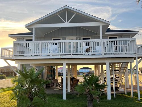 307 Angel Wing St, Surfside Beach, TX, 77541-8033 | Card Image