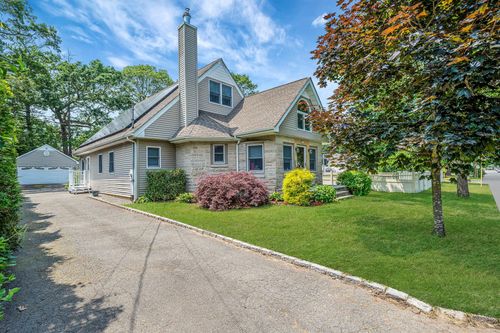 246 Cadman Ave, Babylon, NY, 11702-1008 | Card Image