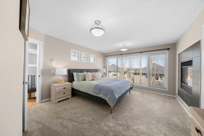 32 Evercreek Bluffs Crescent Sw, Home with 4 bedrooms, 3 bathrooms and 4 parking in Calgary AB | Image 15