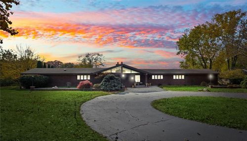 120 Thornhill Dr, Danville, IL, 61832-1125 | Card Image