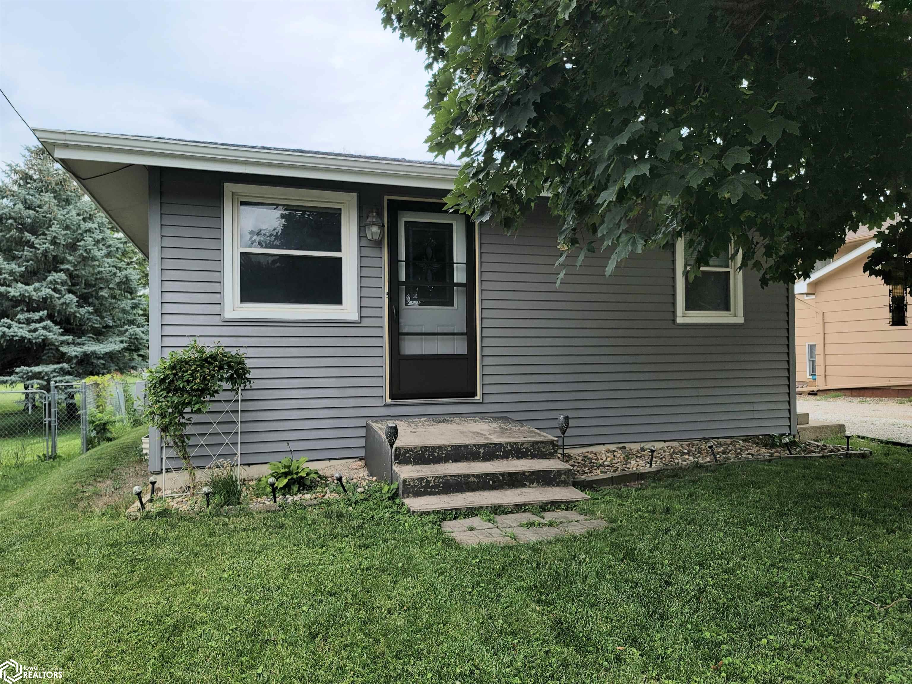 26th St, Mason City, IA 50401