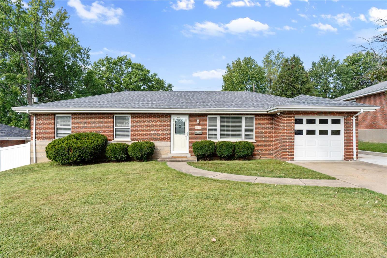 Labette Dr, Saint Louis, MO 63123