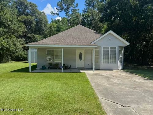 7054 W Perry St, Bay Saint Louis, MS, 39520-8033 | Card Image