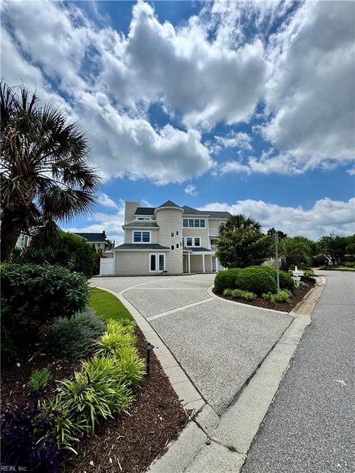 508 Virginia Dare Dr, Virginia Beach, VA, 23451-3680 | Card Image