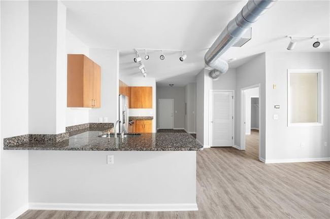 UNIT-2309 - 5300 Peachtree Rd, Condo with 2 bedrooms, 2 bathrooms and 2 parking in Chamblee GA | Image 4