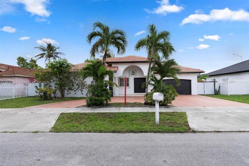 7089 W 4th Ct, Hialeah, FL, 33014-4936 | Card Image