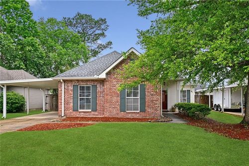 70015 7th St, Covington, LA, 70433-5584 | Card Image