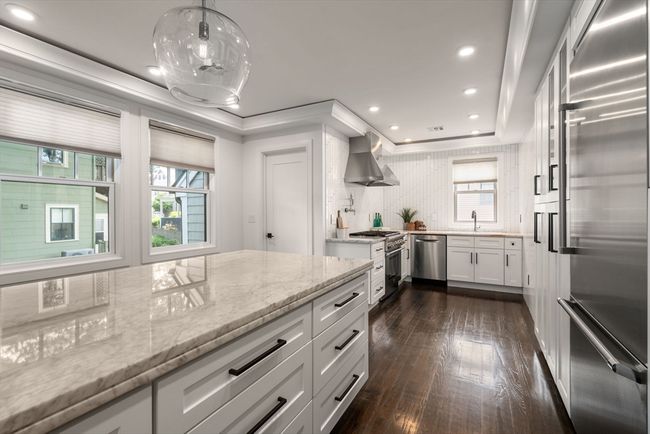 79-79 - 77 Central Ave, Condo with 4 bedrooms, 3 bathrooms and 2 parking in Newton MA | Image 11