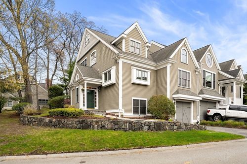 127-127 Johnson Woods Dr, Reading, MA, 01867-4604 | Card Image
