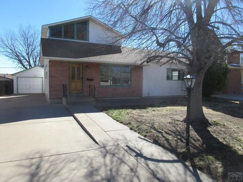 1642 Englewood Dr, Pueblo, CO, 81005 | Card Image