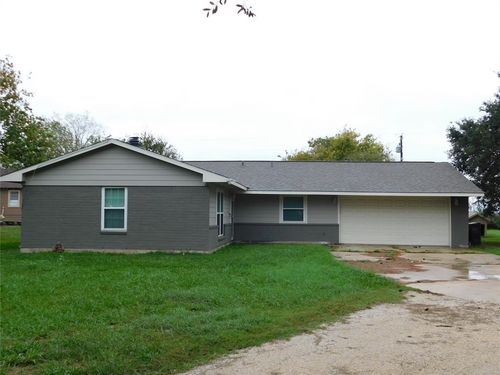 11024 S State Highway 71, El Campo, TX, 77437-6588 | Card Image