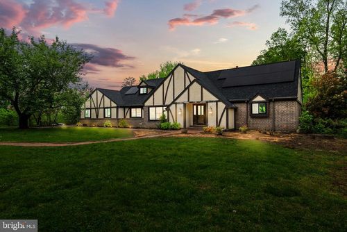 41 Devon Dr, Reading, PA, 19606-9560 | Card Image