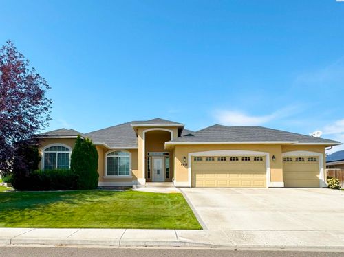 4808 Mariola Ln, Pasco, WA, 99301-8374 | Card Image