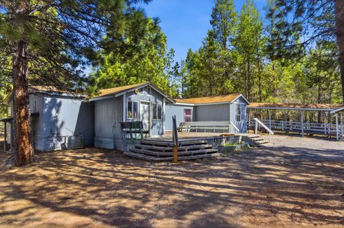 15990 Lava Dr, La Pine, OR, 97739-9913 | Card Image