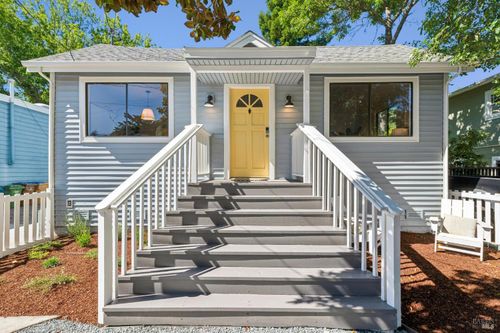 121 Mono Avenue, Fairfax, CA, 94930 | Card Image