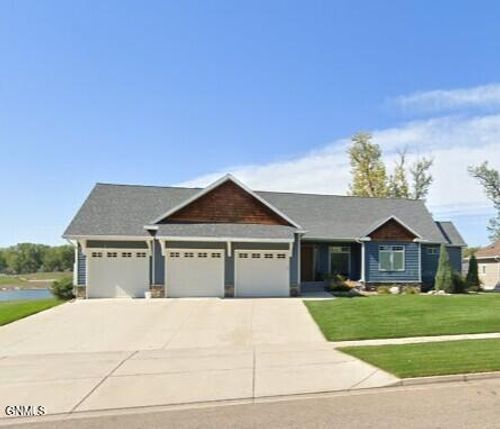 2916 Whisper Dr, Bismarck, ND, 58504-8505 | Card Image
