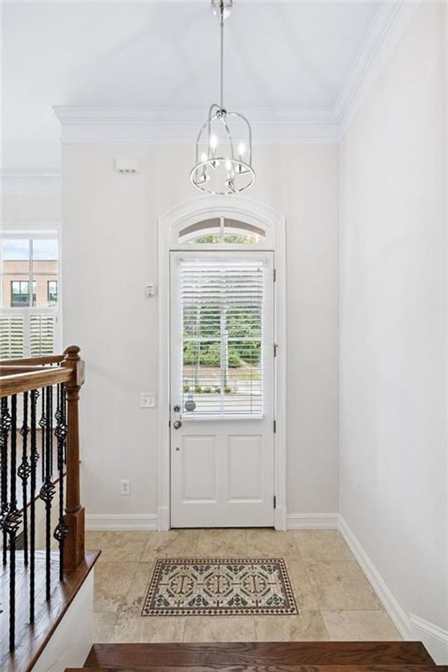 5139 Peachtree Rd, Townhouse with 3 bedrooms, 4 bathrooms and 2 parking in Chamblee GA | Image 6
